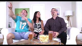 Tunc enim quasi media hora, et custodivit banging ei valde dura et ipsa quoque coepi levare meum asinum in singulis mea bumps et sustinetur me omni tempore, narrabat mihi etiam, uhffh, pone paulo magis, quod sic. Duo plena intus