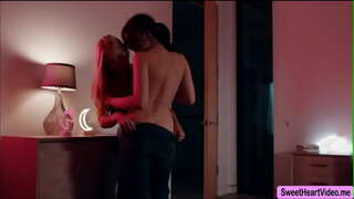 MILF Sarah Vandella tandem non pussy retrorsum cum Liv Fera