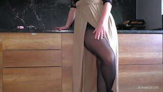 Step Rutrum Femdom Handjob et Thighjob in Pantyhose