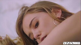 VIXEN ម៉ូដែលមានដ៏អស្ចារ្យព្រៃរួមភេទជាមួយថៅកែ