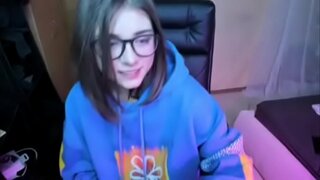 Pendejita leger med dildo