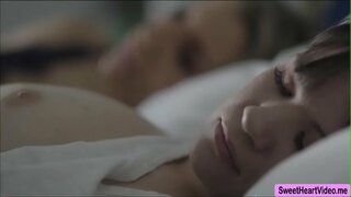 Alison Rey est cum Ashley Ignes, et non gaudet retrorsum eorum pussy